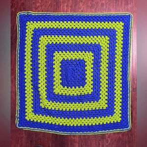 Afghan Blanket Throw Granny Square Crochet Wool Multi-Color 34 X 33 EUC Gorgeous